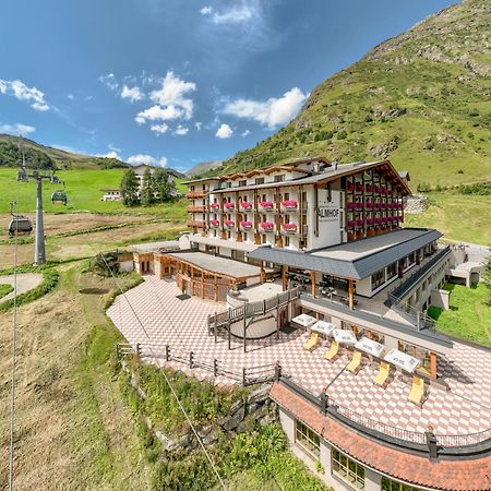 Hotel Almhof Galtür Eksteriør billede