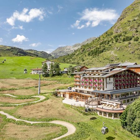 Hotel Almhof Galtür Eksteriør billede