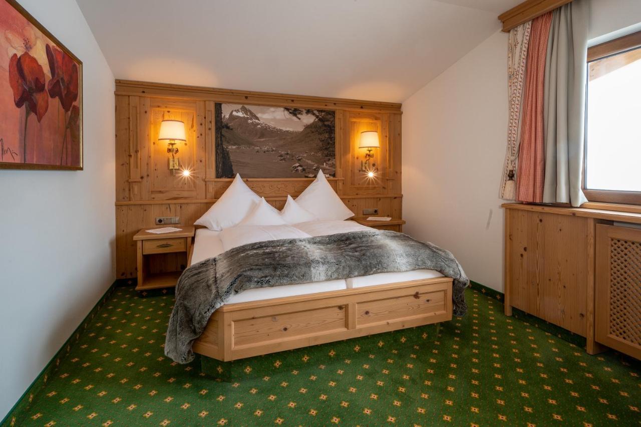 Hotel Almhof Galtür Eksteriør billede