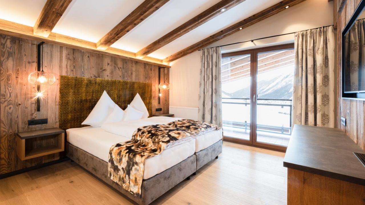 Hotel Almhof Galtür Eksteriør billede