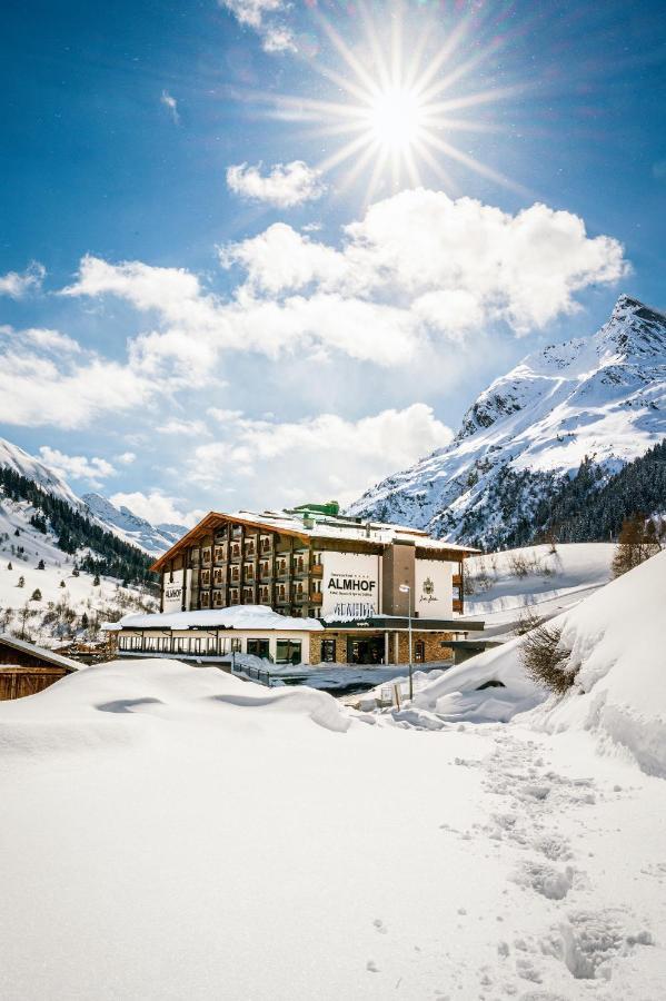 Hotel Almhof Galtür Eksteriør billede