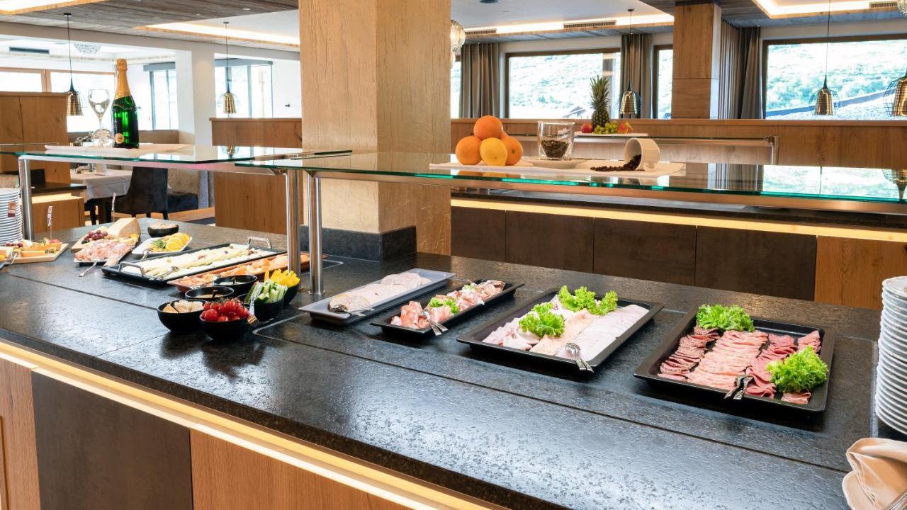 Hotel Almhof Galtür Eksteriør billede