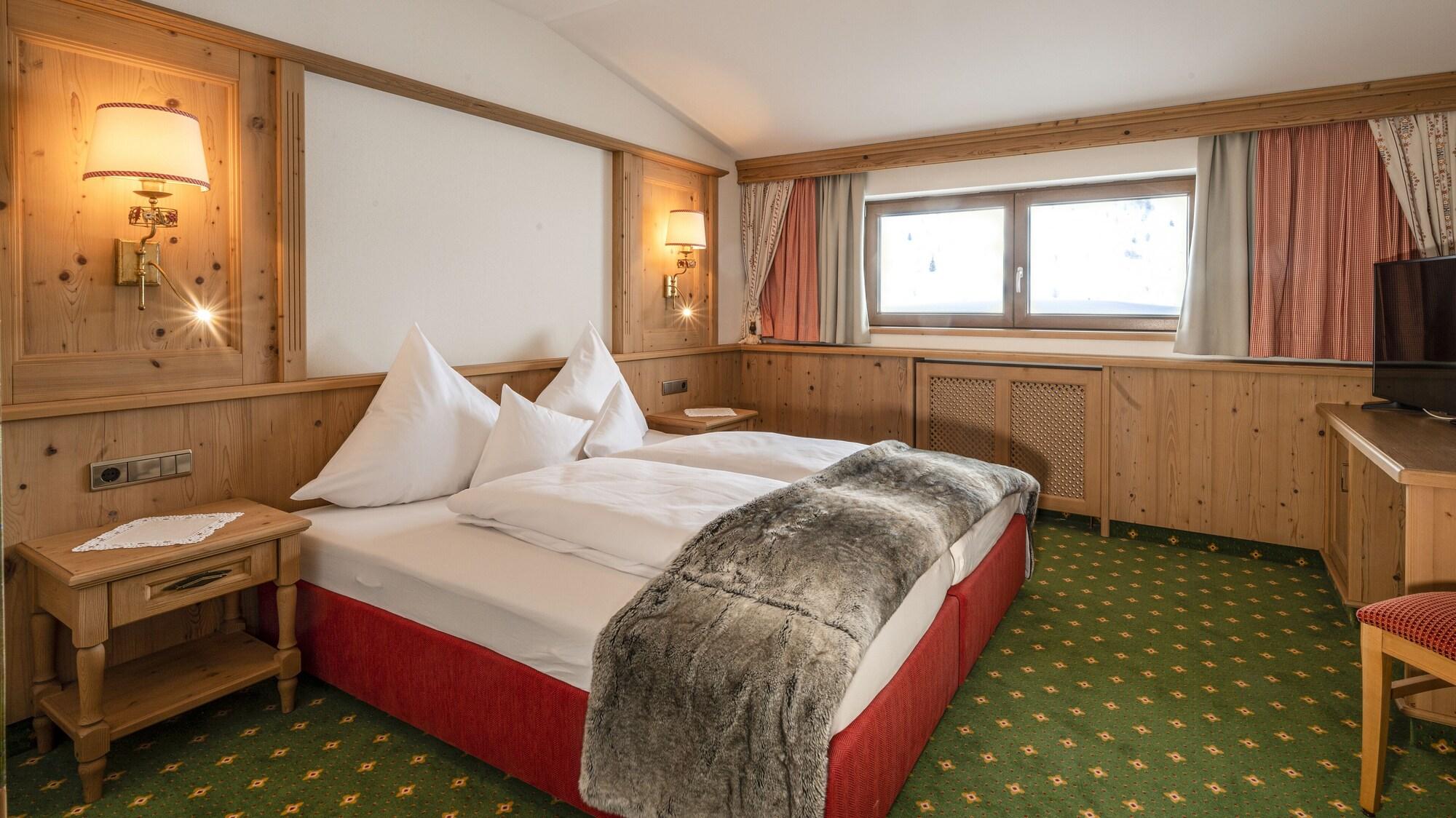 Hotel Almhof Galtür Eksteriør billede