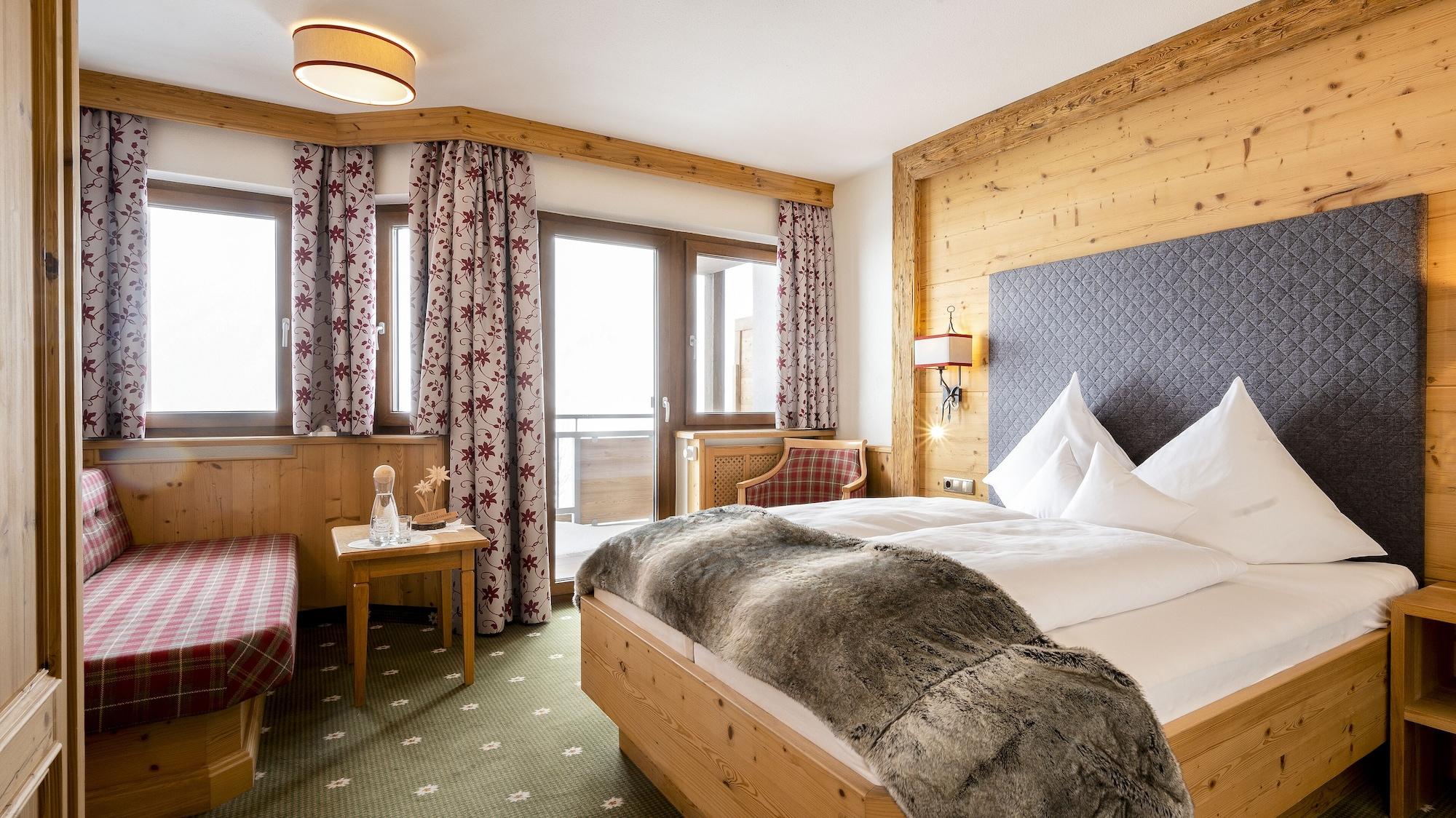 Hotel Almhof Galtür Eksteriør billede