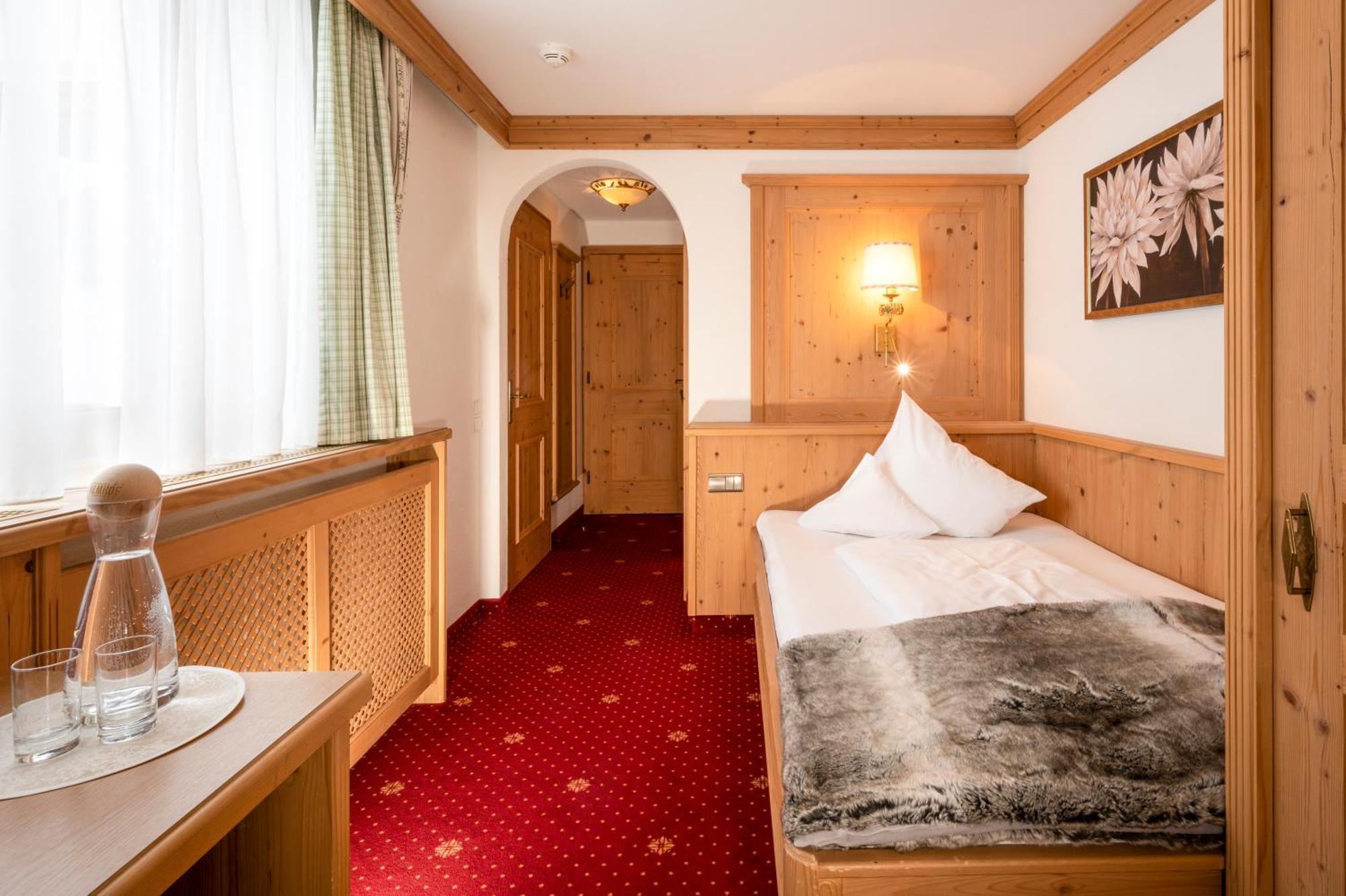 Hotel Almhof Galtür Eksteriør billede